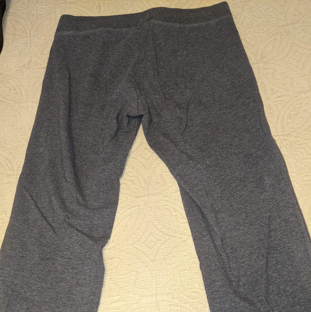 Capris - Picture 3 of 3